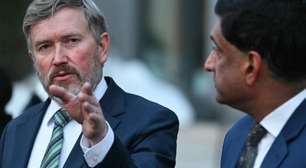 Epstein: parlamentares americanos denunciam 'omissão' de seis nomes em documentos revelados em janeiro