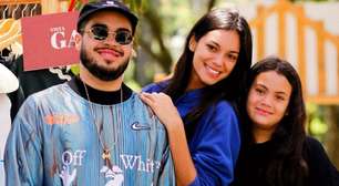 'Boadrasta!' Alane Dias emociona na Sapucaí com beijo em Sol de Maria e viraliza