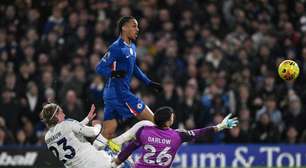 João Pedro marca, mas Chelsea leva gol bizarro e empata com o Leeds