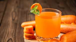 Suco de cenoura ajuda no bronzeado? Nutrólogo explica os benefícios