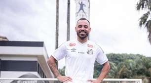 Santos anuncia a contratação do atacante Moisés, ex-Fortaleza
