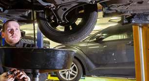 Se o óleo do motor do seu carro ficar preto logo após a troca, não se preocupe: ele está cumprindo sua função corretamente