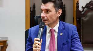 Delegado-geral de SC terá conduta apurada pelo MP no caso do cão Orelha; entenda