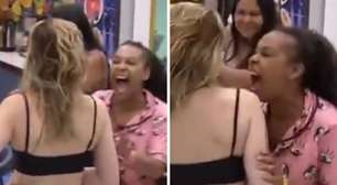 BBB26: Sol Vega agarra Ana Paula Renault e web pede expulsão: 'Totalmente desequilibrada'