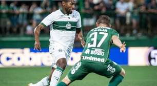 Chapecoense reage no fim e arranca empate contra o Coritiba no Brasileirão