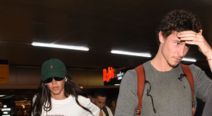 Bruna Marquezine no Carnaval de Salvador: este detalhe das Havaianas nos pés da atriz é a prova definitiva que o namoro com Shawn Mendes engatou
