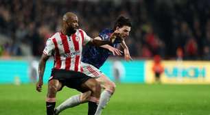 Arsenal sai na frente, mas tropeça no Brentford; City agradece