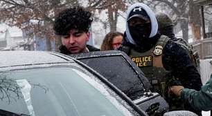 EUA suspendem operação anti-imigração em Minneapolis após mortes provocarem revolta