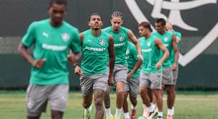 Fluminense muda alvo no mercado e tenta atacante argentino após entrave em negociação milionária