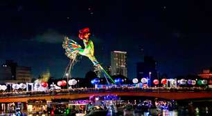 Subida do Galo começa com multidão no Recife; veja imagens