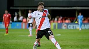 Emprestado pelo Flamengo, Viña é barrado no River Plate
