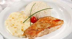 Frango empanado com creme de milho: passo a passo fácil