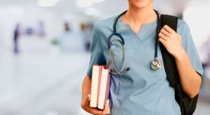 MEC revoga edital de expansão de vagas em cursos de Medicina