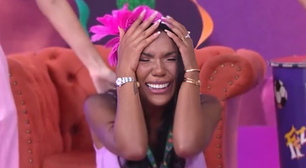 SBT contrata Carol Lekker ao vivo e ela cai no choro; veja o vídeo