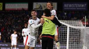 Com golaço de Modric, Milan vence o lanterna Pisa fora de casa