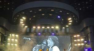 Nem tempestade segura foliões em primeiro dia de carnaval no Recife