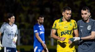 Eduardo fará cirurgia e vira desfalque