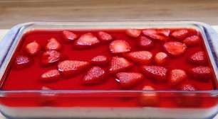 Sobremesa de morango, uma opção gelada, linda e muito refrescante, que todos adoram