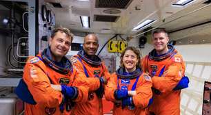 A Nasa finalmente cede: astronautas poderão levar seus iPhones para o espaço