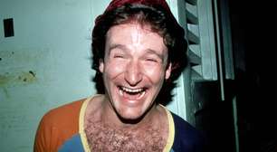 Robin Williams 'precisava ser engraçado para sobreviver', relembra Stellan Skarsgård