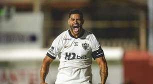 Hulk vibra com primeiro hat-trick pelo Atlético e diz que pediu desculpas a Sampaoli