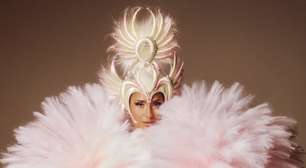 Carnaval: Camila Pitanga usa look "alta-costura" no Baile do Copa