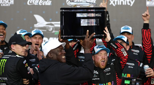 Reddick sobrevive ao caos final e dá primeira vitória na Daytona 500 a equipe de Jordan e Hamlin