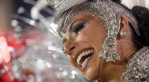 Veja fotos da Mocidade Alegre no 2º dia de desfiles no Anhembi, em São Paulo