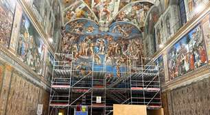 Tela reproduz 'O Juízo Final' na Capela Sistina em meio a restauração