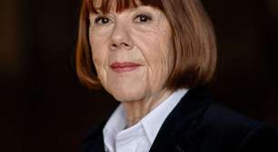 Gisèle Pelicot fala sobre ter encontrado amor após condenação do ex-marido e de 50 homens que a estupraram: 'A vida sempre reserva belas surpresas'