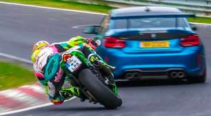 Há um ano, o circuito de Nürburgring proibiu a circulação de motocicletas; um homem que pilotava lá há 36 anos ficou tão furioso que os processou