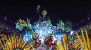 Oposição critica desfile homenageando Lula; Novo diz que vai pedir inelegibilidade