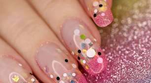 Unhas para o Carnaval 2026: + de 20 fotos com 5 apostas certeiras para quem quer brilhar na folia