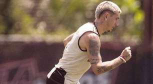 Varela treina no Flamengo e pode retornar após três jogos