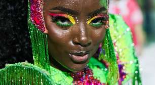 Veja fotos da Estação Primeira de Mangueira no 1º dia de desfiles na Sapucaí, no Rio de Janeiro