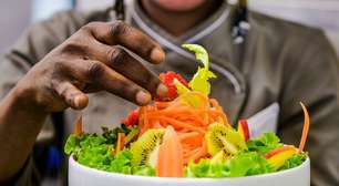 Vegetal composto por 95% de água, ajuda a reduzir o inchaço causado pelo calor