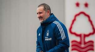 Apresentado no Forest, Vítor Pereira manda recado: "Primeiro os pontos, depois as cervejas"