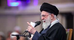 Líder supremo do Irã ameaça afundar porta-aviões dos EUA