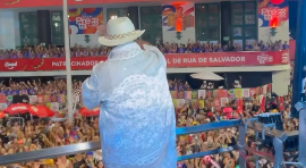 Márcio Victor, do Psirico, interrompe trio para reclamar da ação da polícia: 'Que vagabundagem é essa?'