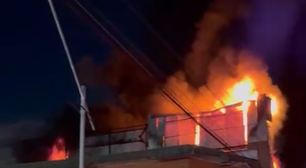 Incêndio de grandes proporções atinge loja de armarinhos em Santo André