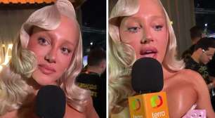 Grávida, Malu Borges curte carnaval na Sapucaí e fala sobre diferencial de seu conteúdo: 'Me divirto'