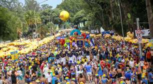 Galo da Madrugada leva frevo e maracatu para o carnaval de SP; veja fotos