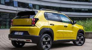 Novo Fiat Argo 2027 é flagrado com visual de Panda e motor turbo híbrido