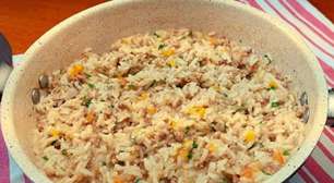 Arroz carreteiro de carne moída bem temperadinho e soltinho, uma refeição completa