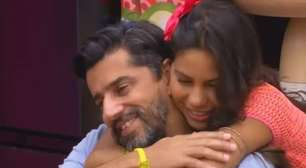 'BBB 26': Cowboy abraça forte Gabriela e a chama de 'bebezão'; veja a cena