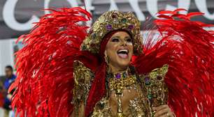 Veja fotos de Viviane Araújo desfilando pela Acadêmicos do Salgueiro na Sapucaí, no Rio de Janeiro