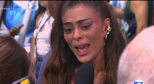 Rainha de bateria da campeã Viradouro, Juliana Paes chora com título da escola
