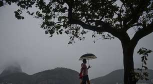 Frente fria avança pelo litoral e provoca temporais no Rio; rajadas podem chegar a 50 km/h