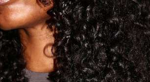 Cabelo cacheado: 5 erros comuns que atrapalham a definição