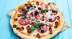 Pizza de calabresa de liquidificador: receita caseira que impressiona